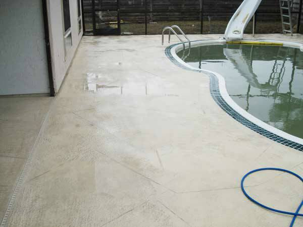 Miami Beach Pool Deck Cleaning, Pressure Washing, & Pool Maintenance