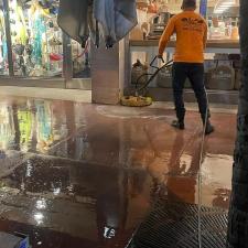 Miamis-Top-Rated-Pressure-Washing-for-Restaurants-Retail 4